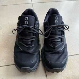 On Running Woman’s Black Athletic Shoes